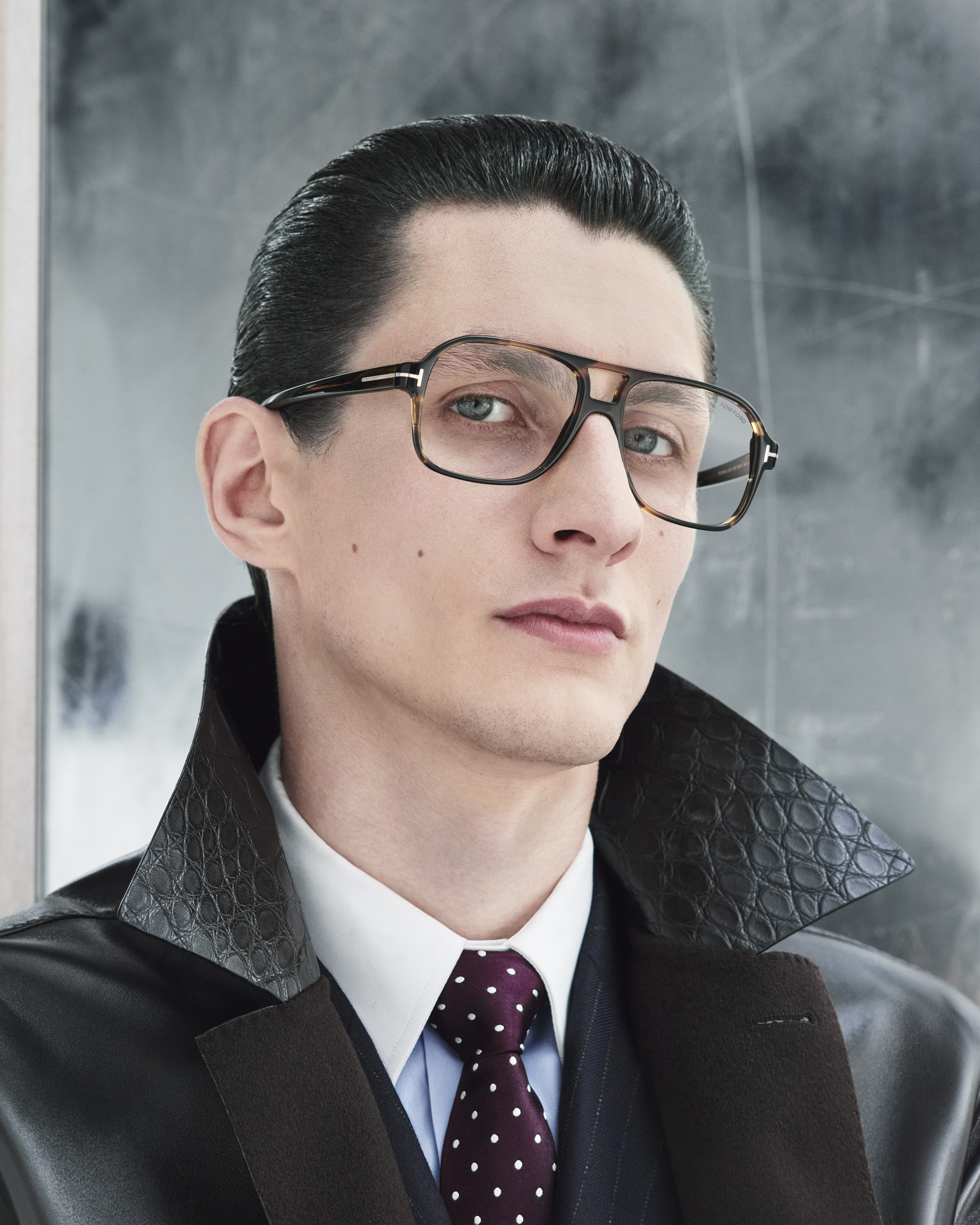 TF_Campaign_AW25_2025_Eyewear - Icon Opt_Men_Look 21_FT6058-B_056_08_009_RGB_150dpi_CROP (1)
